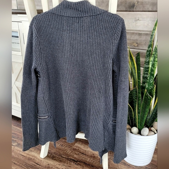 Rock & Republic Cardigan - Picture 2 of 3